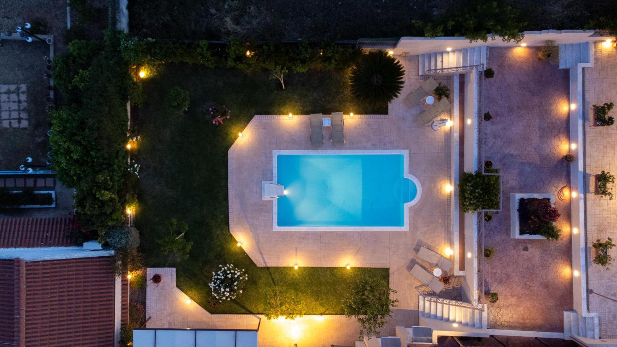Artemis Riviera Villa Екстериор снимка